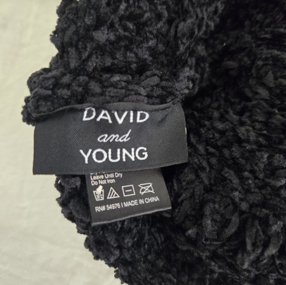 2-Piece D&Y David & Young Knitted Beanies Gray Black Soft Unisex - Picture 5 of 9